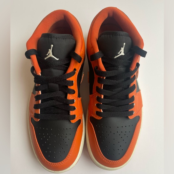 Jordan 1 Low SE Sport Spice/Black Coconut Milk - Picture 3 of 7